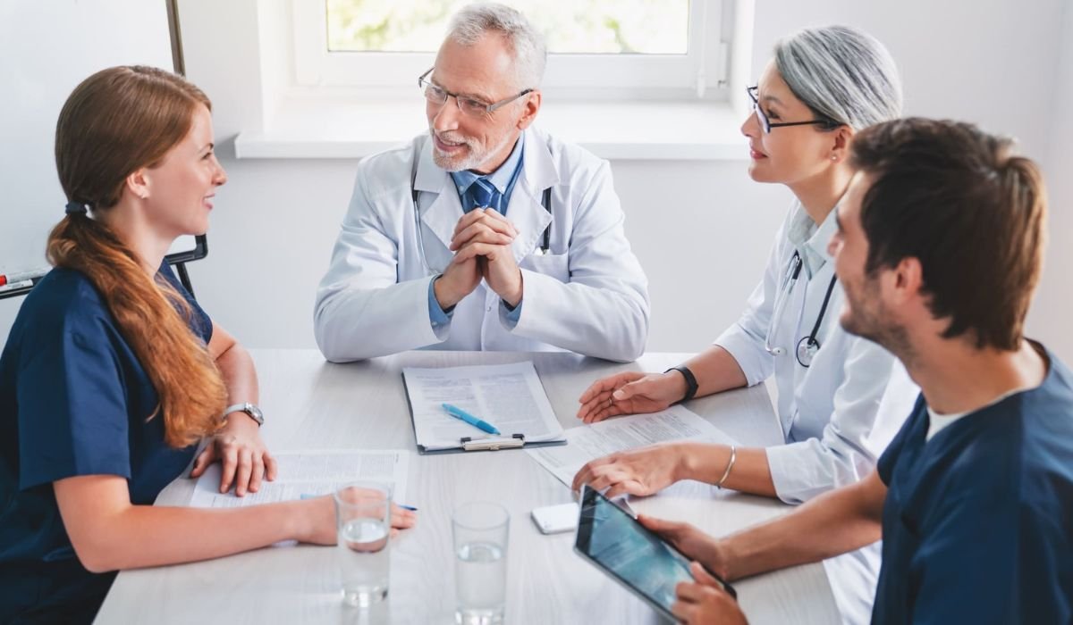 healthcare-volunteer-team-names